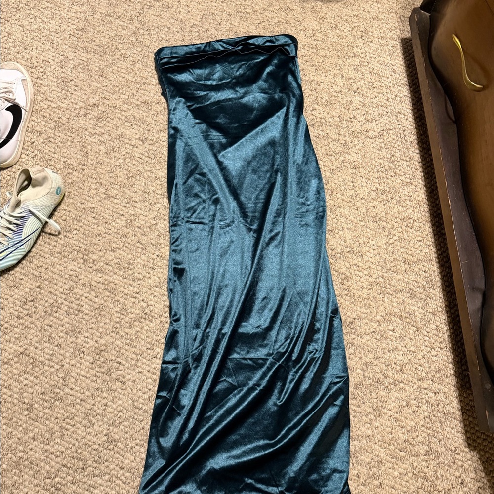 Elegant Teal Velvet Maxi Dress